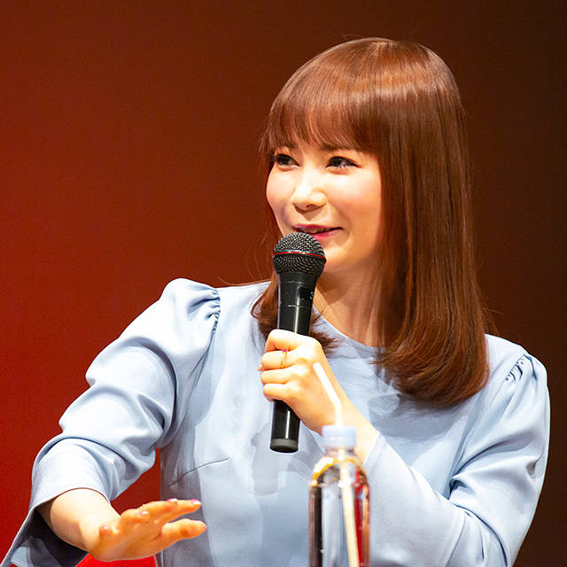 中川翔子氏（歌手・タレント）
