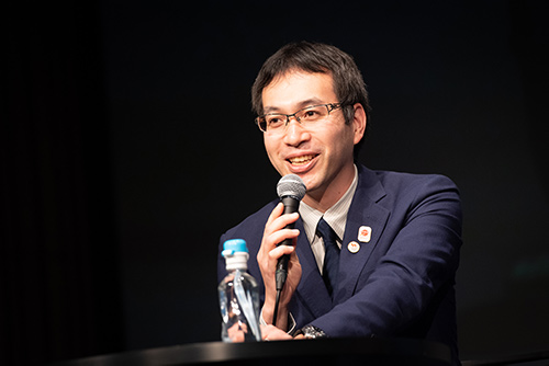 R2 symposium 03